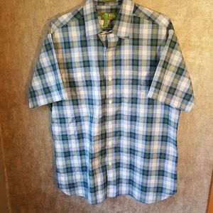Orvis plaid button up short sleeve shirt. Size L